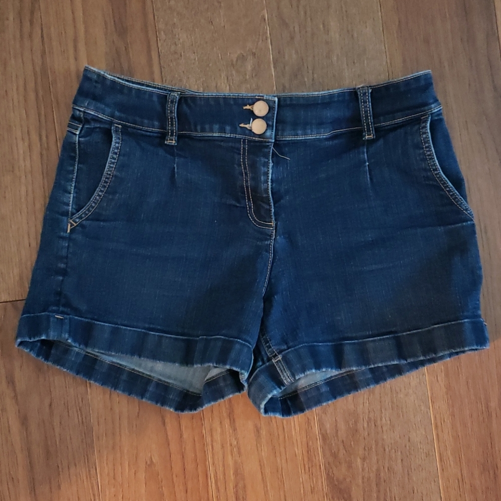 Women's Dark Wash Jean Shorts - 12